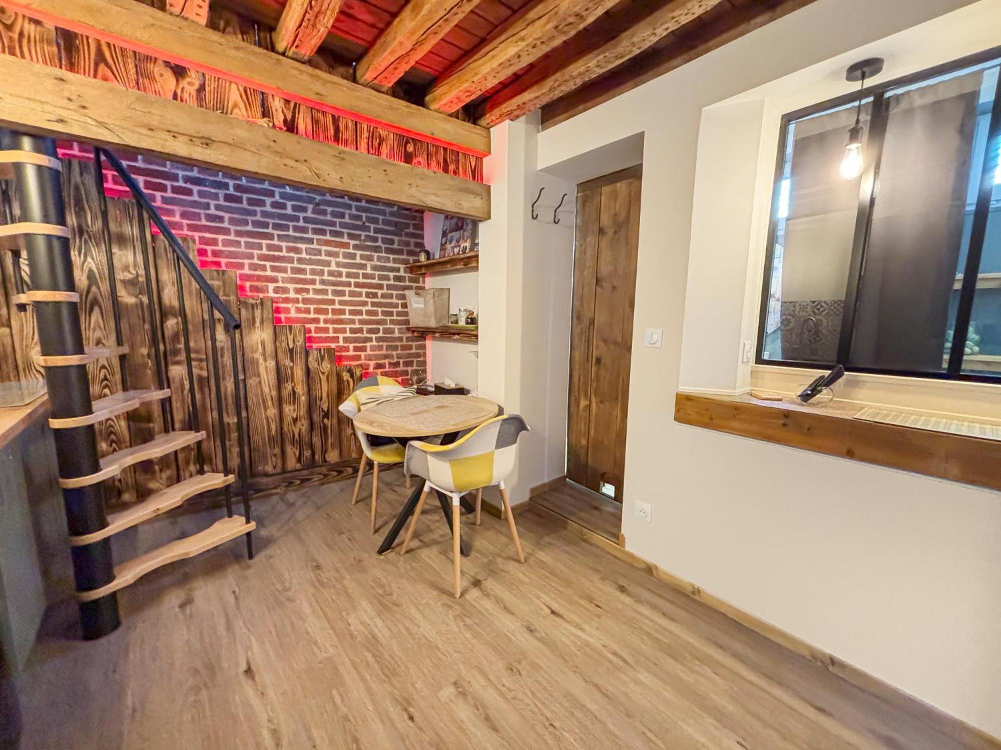 Duplex Cosy Avec Netflix & Amazon Prime Appartement Beauvais Buitenkant foto