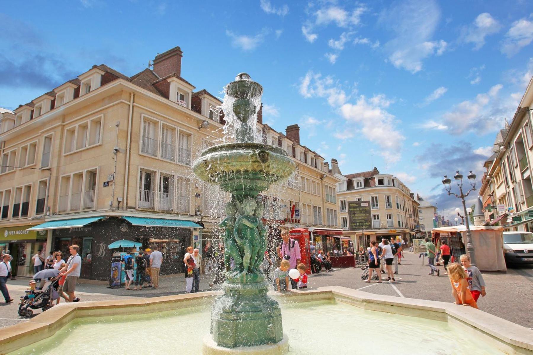 Duplex Cosy Avec Netflix & Amazon Prime Appartement Beauvais Buitenkant foto